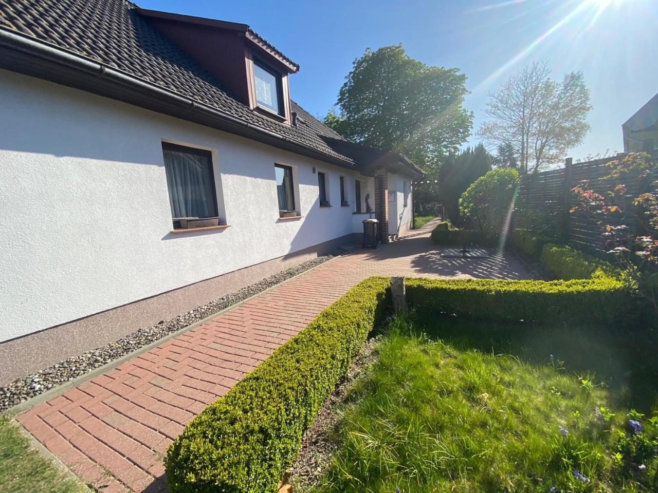 Ostsee-Landhaus Maehl In Prerow Mit Sauna Und Kamin Auch Fuer Gruppen Luaran gambar