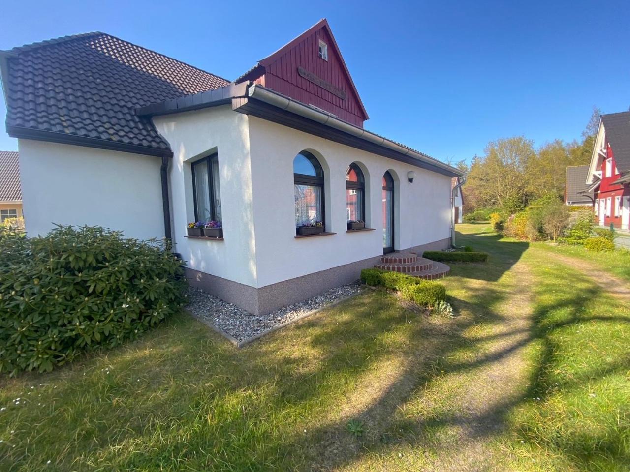 Ostsee-Landhaus Maehl In Prerow Mit Sauna Und Kamin Auch Fuer Gruppen Luaran gambar